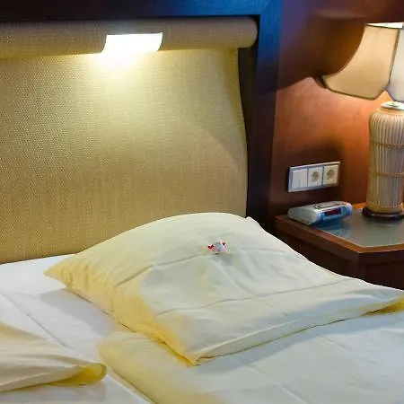 Royal Hotell 3*